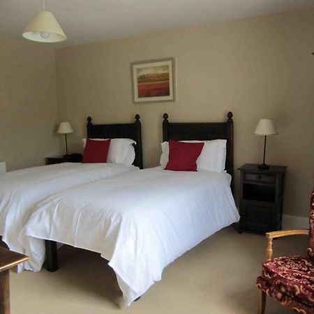 The Three Cocks Coaching Inn Glasbury Екстериор снимка